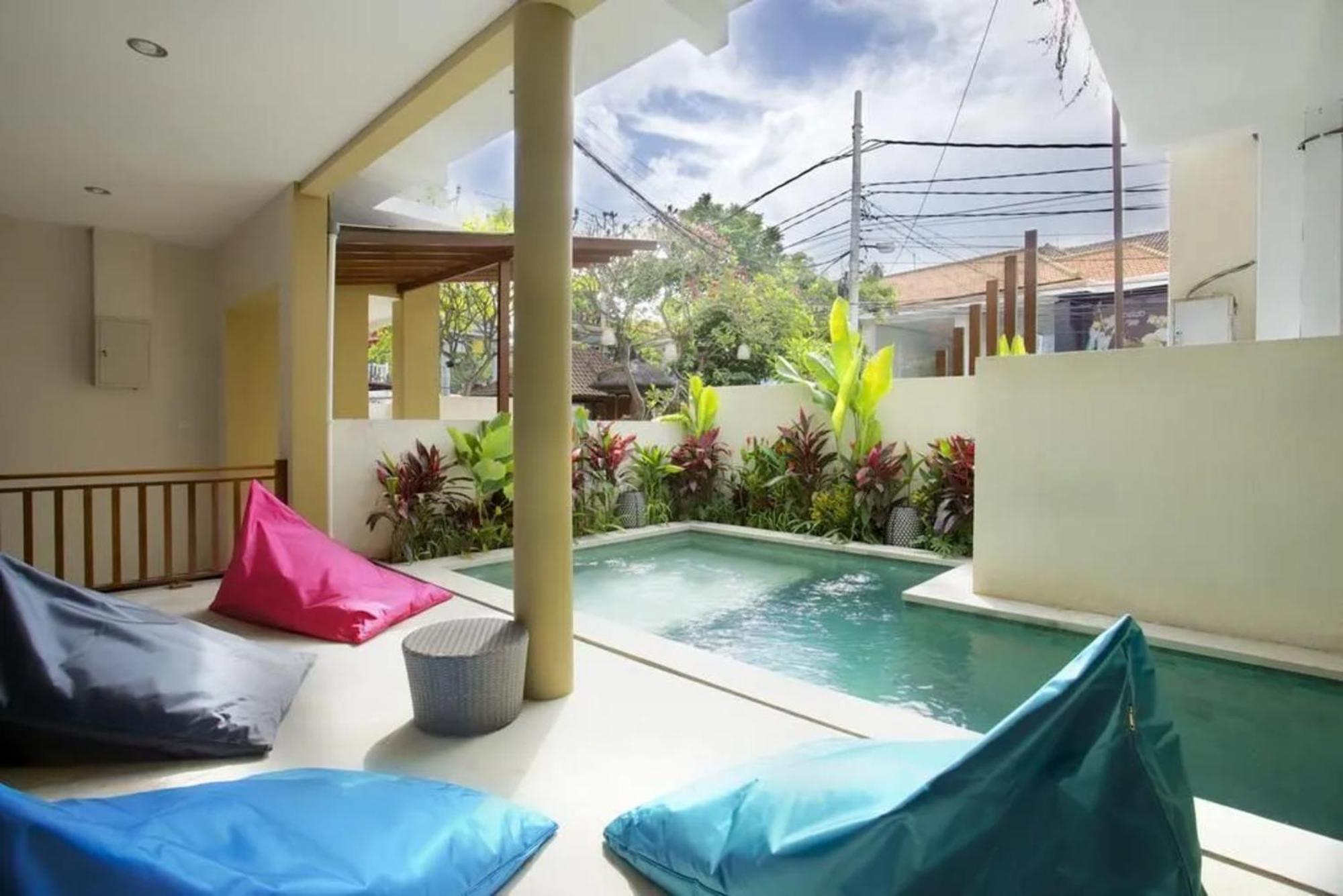 Kuta Suci Guesthouse Экстерьер фото