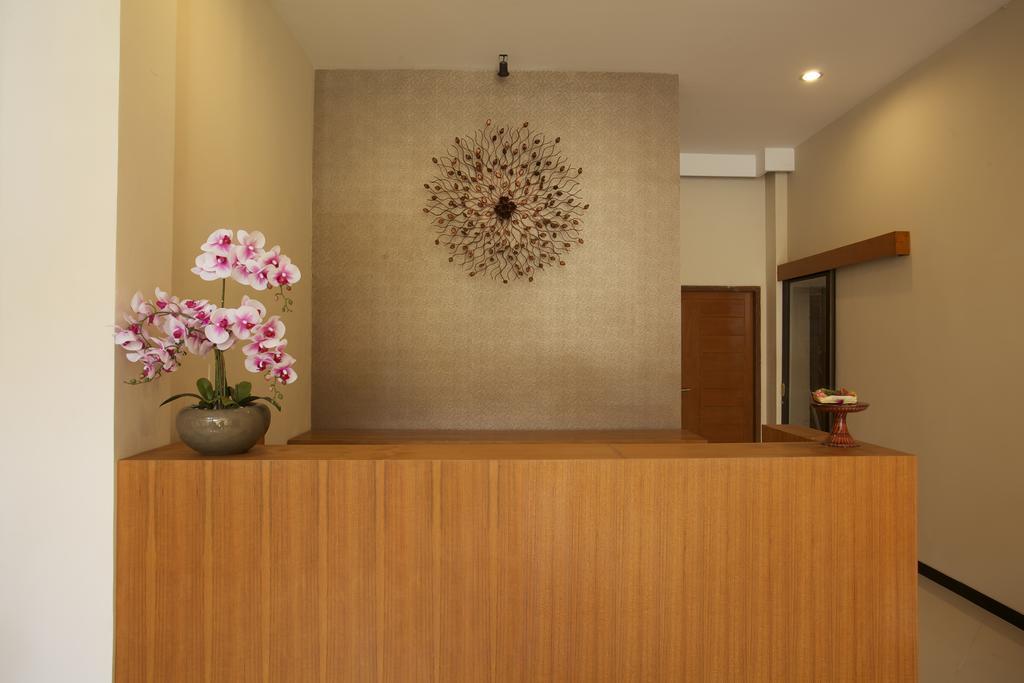 Kuta Suci Guesthouse Экстерьер фото